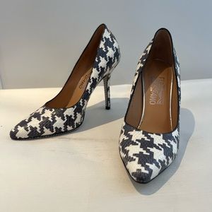 Ferragamo Houndstooth Pump
